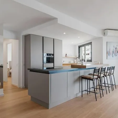 Modern Flat In Center! Apartment